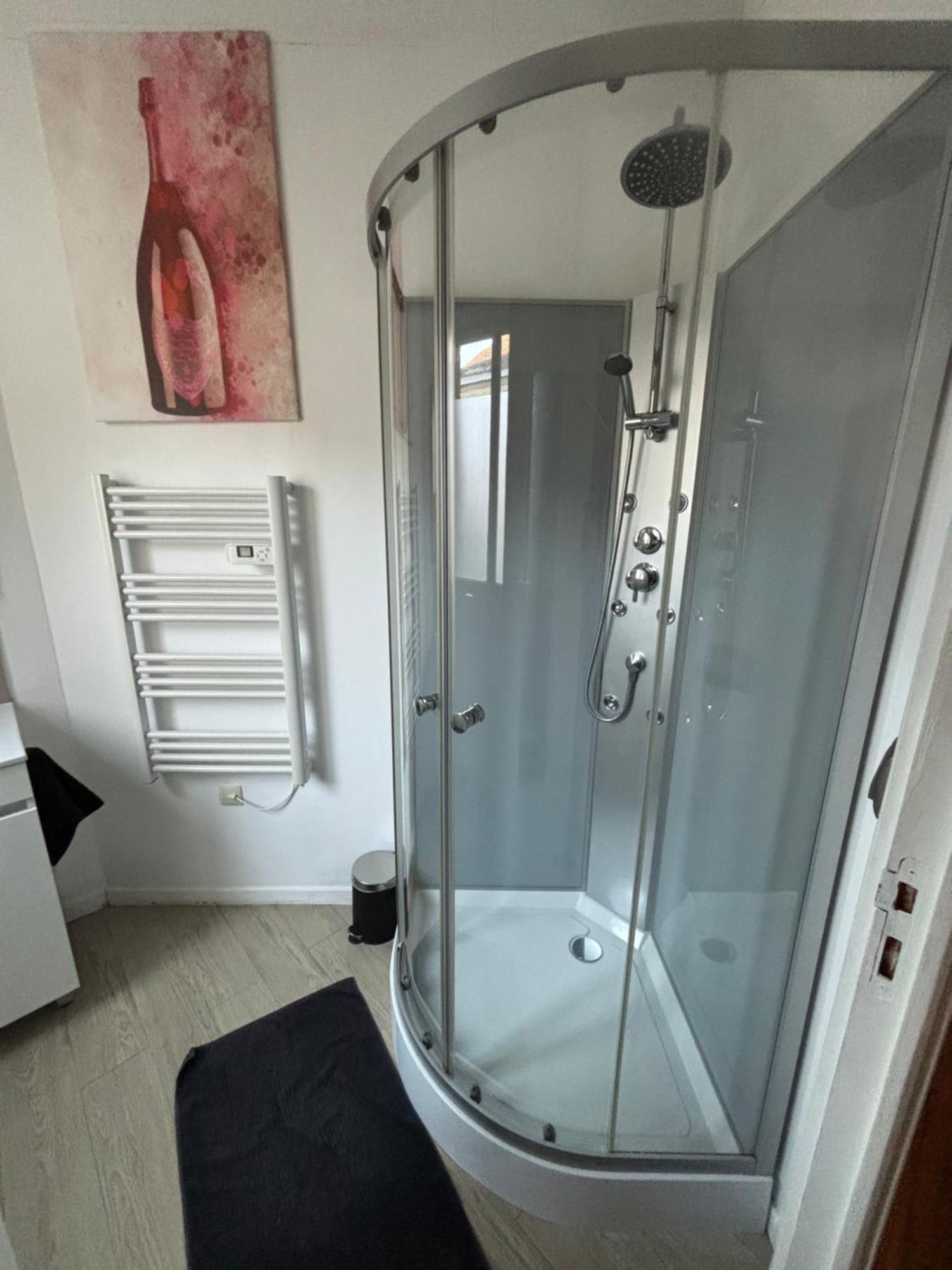 Fine Bulle En Champagne - 1 Chambre - Terrasse Epernay Exterior photo